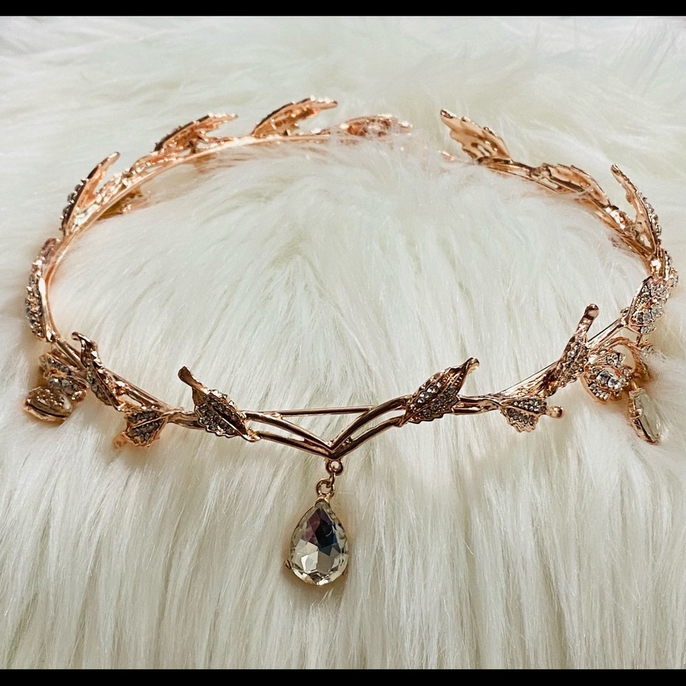 Tiara - Picture 2 of 4
